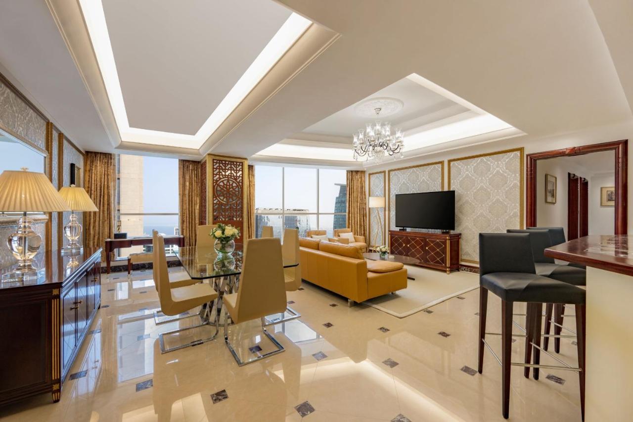 Dusit Hotel & Suites - Doha Bagian luar foto A 3D rendering of a living room