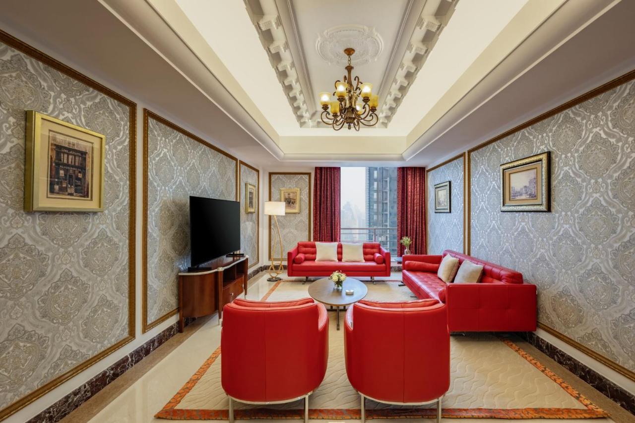 Dusit Hotel & Suites - Doha Bagian luar foto A suite at the hotel