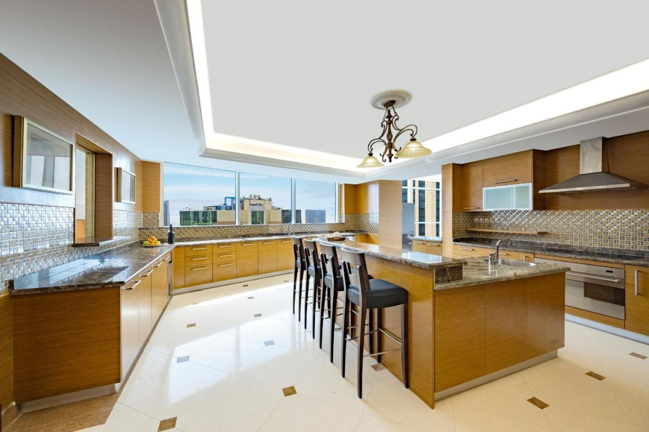 Dusit Hotel & Suites - Doha Bagian luar foto A modern kitchen